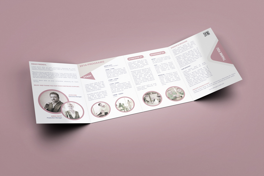 Roll Fold Brochure Mockup